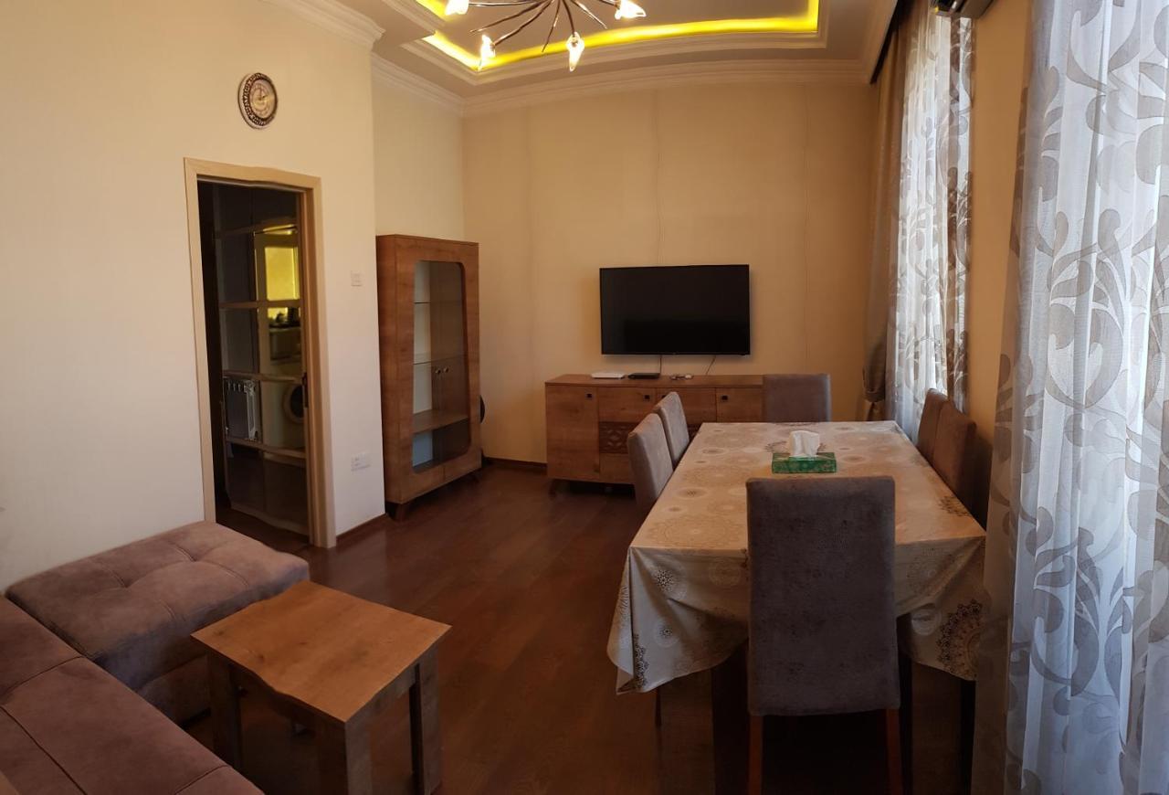 Central Baku Luxury Apartment On Nizami Street エクステリア 写真
