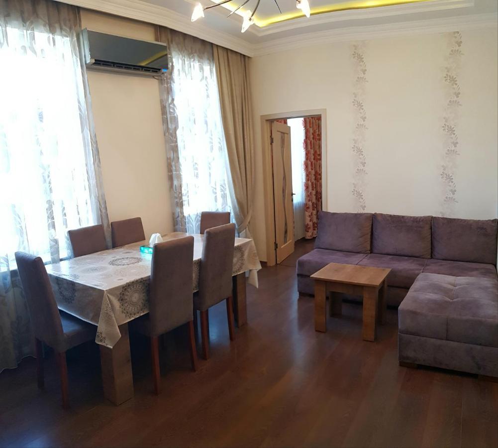 Central Baku Luxury Apartment On Nizami Street エクステリア 写真